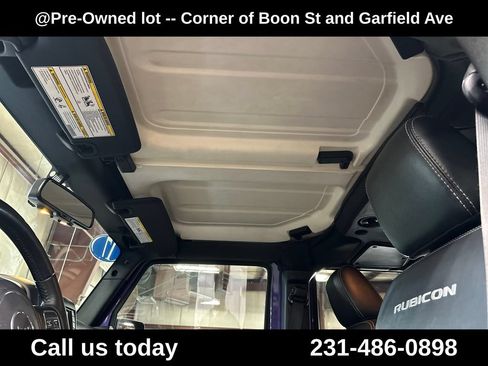 Used 2017 Jeep Wrangler Unlimited Rubicon w/ Connectivity Group AWD/4WD image 13