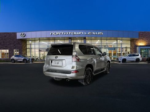 Used 2021 Lexus GX 460 Premium w/ Premium Package image 24