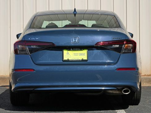 Used 2025 Honda Civic Sport image 10