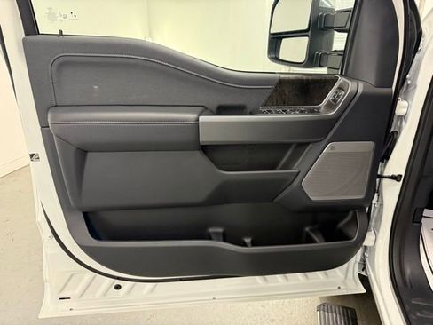 New 2026 Ford F250 Lariat w/ Lariat Premium Package image 13