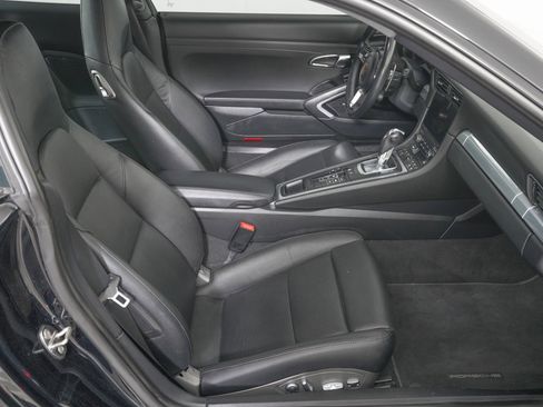 Used 2017 Porsche 911 Carrera S image 9