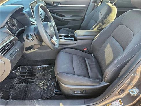 Used 2023 Nissan Altima 2.5 SV image 14