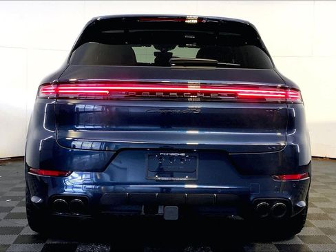 Used 2025 Porsche Cayenne GTS image 6