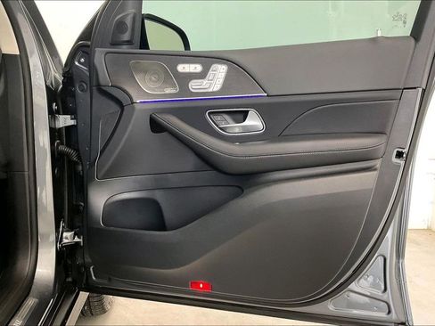 Used 2026 Mercedes-Benz GLS 450 4MATIC image 22