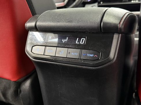 Used 2022 Toyota Highlander XSE image 29