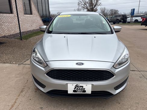 Used 2016 Ford Focus SE image 6