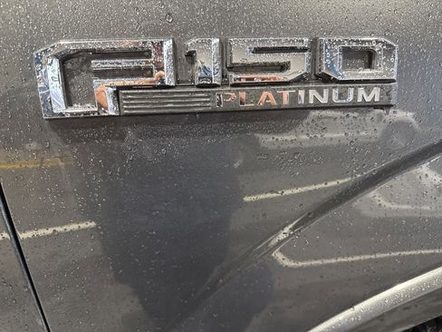 Used 2018 Ford F150 Platinum w/ Equipment Group 701A Luxury image 16