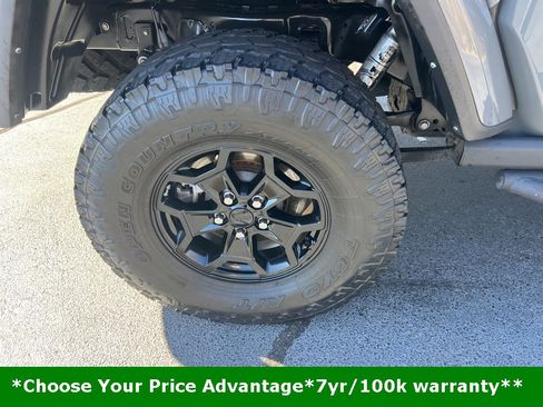 Certified 2022 Jeep Gladiator Willys image 18