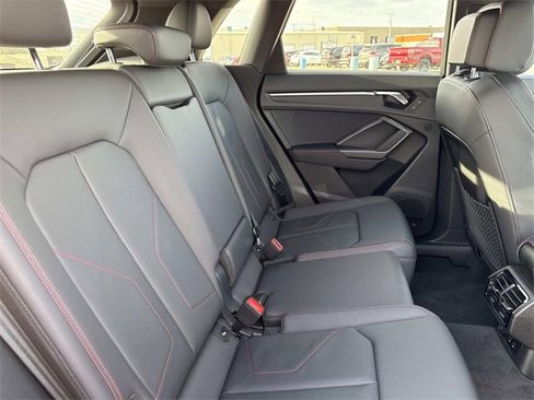 Certified 2025 Audi Q3 2.0T Premium Plus w/ Premium Plus Package image 29