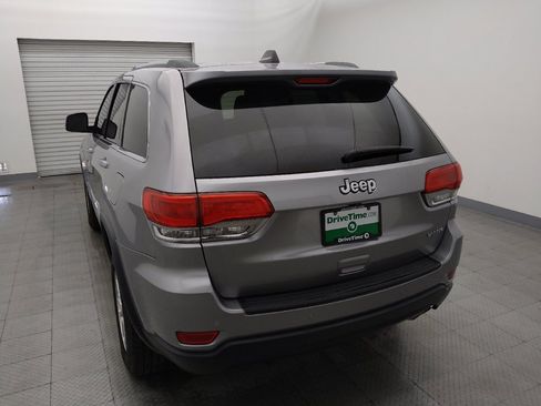 Used 2018 Jeep Grand Cherokee Laredo AWD/4WD image 6