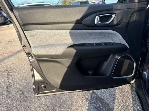 Certified 2023 Jeep Compass Latitude image 12