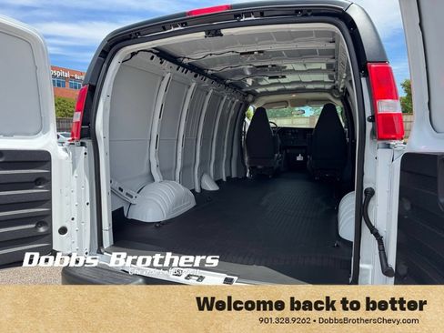 New 2026 Chevrolet Express 2500 Extended w/ Driver Convenience Package RWD image 33