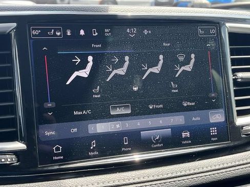 Used 2023 Chrysler Pacifica Touring-L FWD image 31