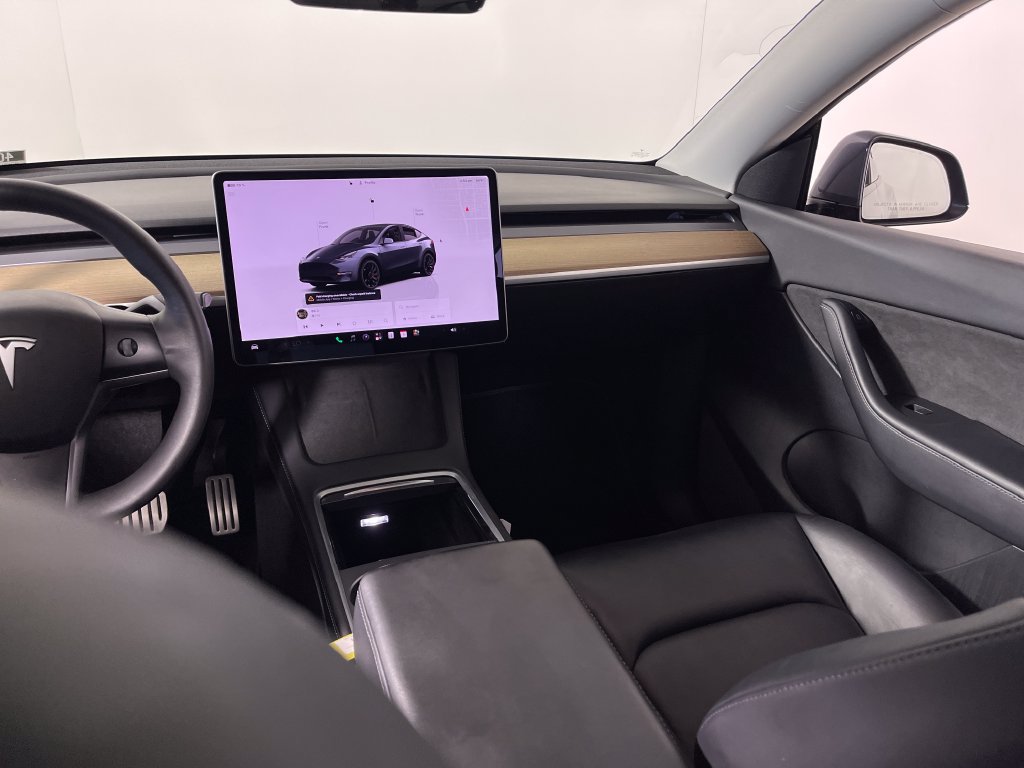 Used 2022 Tesla Model Y Performance AWD/4WD image 17