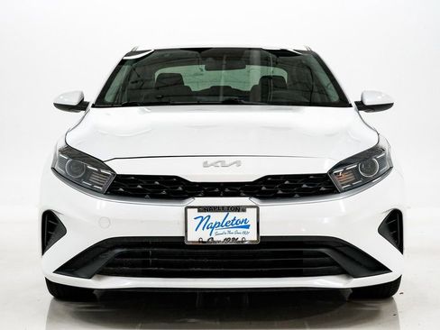 Certified 2023 Kia Forte LXS image 4