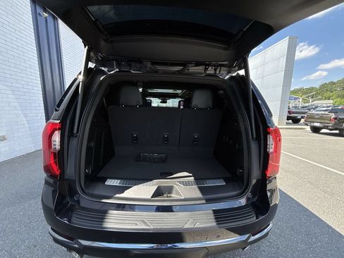 Used 2025 GMC Yukon Denali Ultimate AWD/4WD image 22