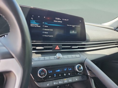 Certified 2021 Hyundai Elantra Limited FWD image 12