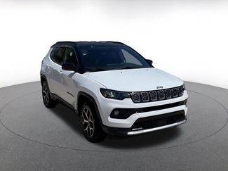 Used 2025 Toyota Corolla LE video 2