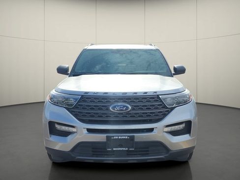 Used 2021 Ford Explorer XLT w/ Equipment Group 202A RWD image 2
