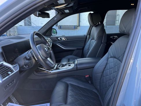 Certified 2024 BMW X7 xDrive40i w/ M Sport Package image 11
