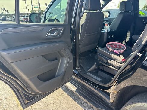 Used 2024 GMC Yukon SLT w/ SLT Premium Package AWD/4WD image 19