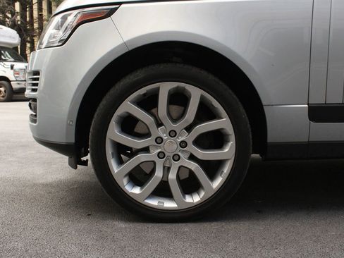 Used 2014 Land Rover Range Rover Supercharged image 11