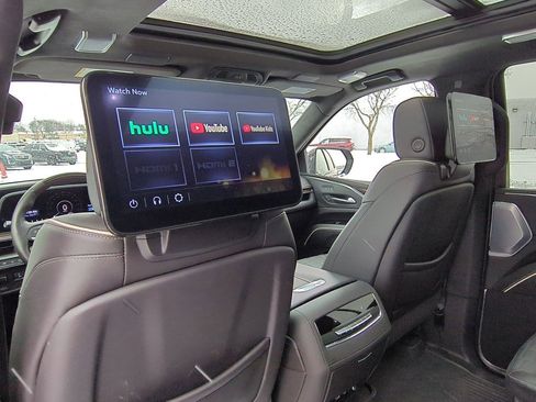 Certified 2024 Cadillac Escalade Sport Platinum w/ LPO, ONYX Package image 21