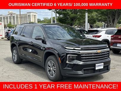 Used 2024 Chevrolet Traverse LT