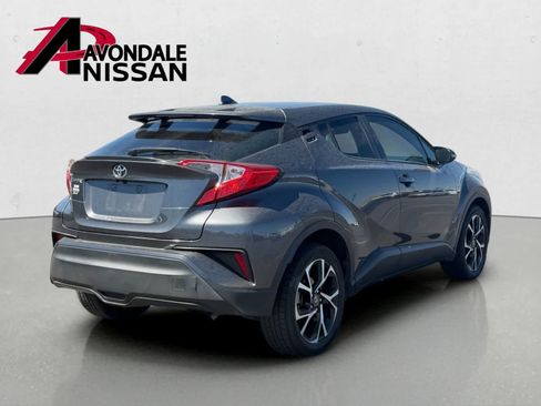 Used 2018 Toyota C-HR XLE FWD image 4