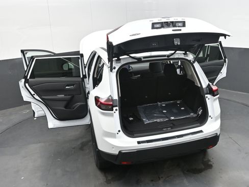 New 2026 Nissan Rogue SV image 42