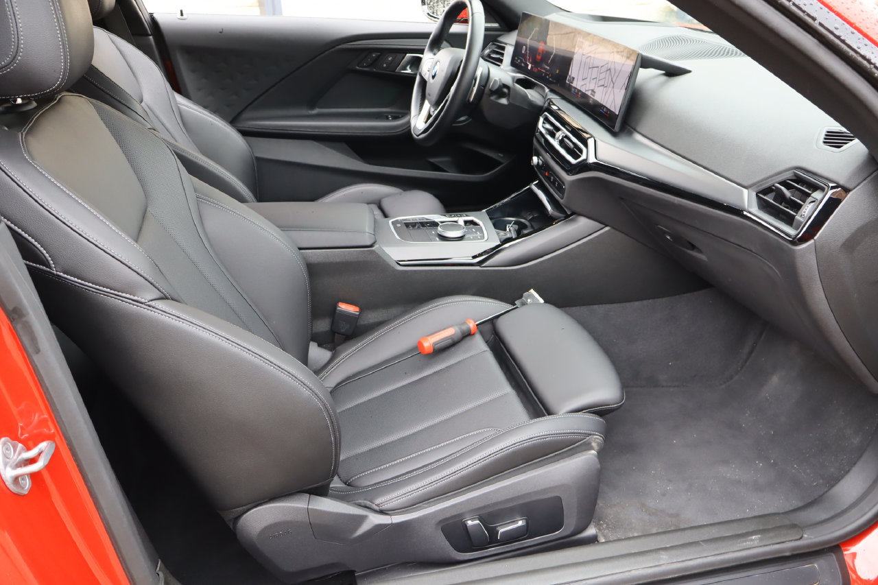 Used 2024 BMW 230i Coupe w/ Premium Package RWD image 17