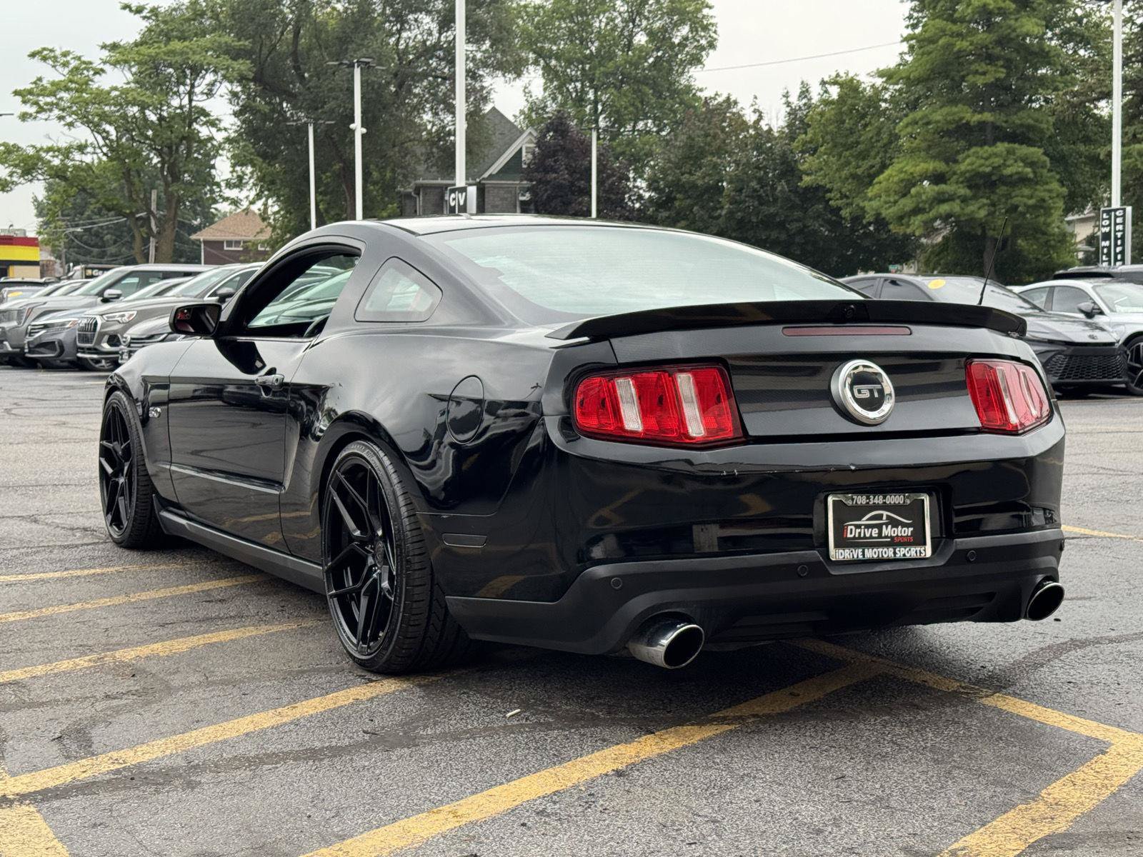Used 2012 Ford Mustang GT Premium w/ HID Headlamps & Security Pkg RWD image 5