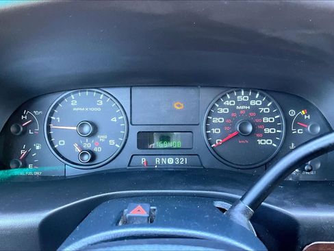 Used 2006 Ford F250 XL RWD image 25