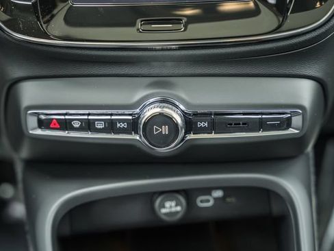 New 2026 Volvo XC40 B5 Plus w/ Climate Package AWD/4WD image 25