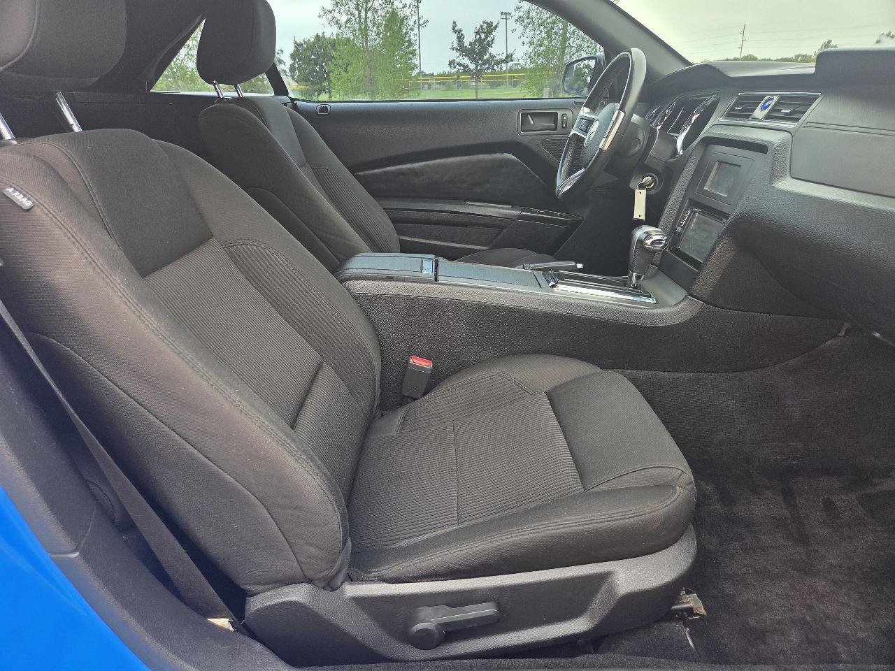Used 2012 Ford Mustang Convertible RWD image 7