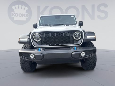 Used 2024 Jeep Wrangler Unlimited AWD/4WD image 11