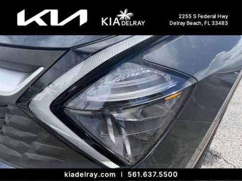 Used 2023 Kia Sportage LX FWD image 6