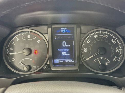 Used 2017 Toyota Tacoma TRD Sport w/ Tow Package (A/T) AWD/4WD image 13