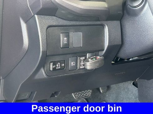 Used 2023 Toyota Tacoma TRD Off-Road image 36