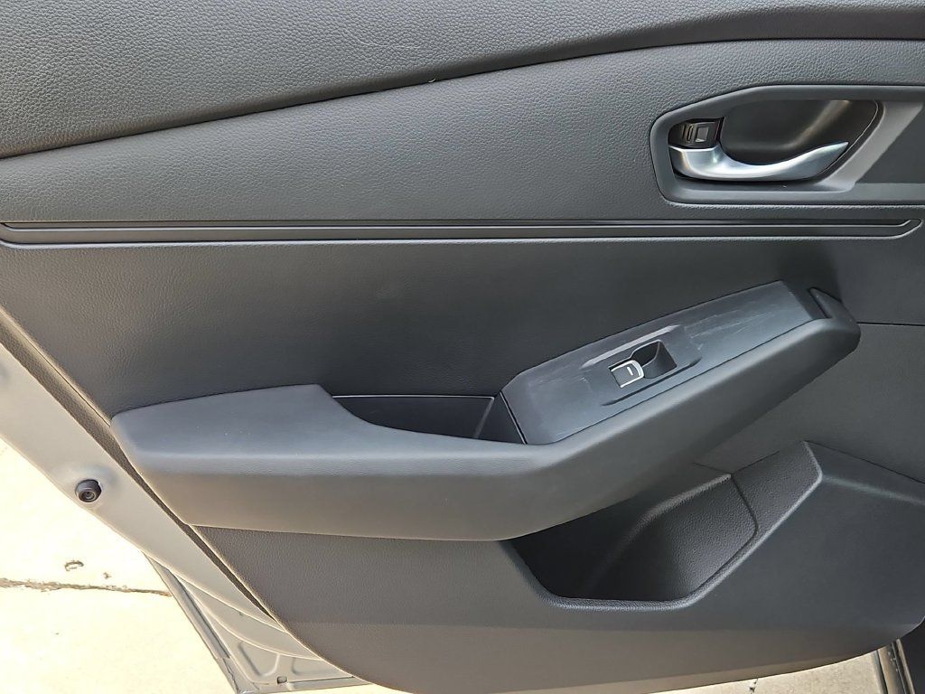 Used 2025 Honda Accord LX image 27