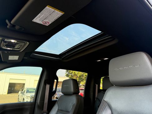 Certified 2022 GMC Sierra 3500 Denali w/ Denali Ultimate Package image 16