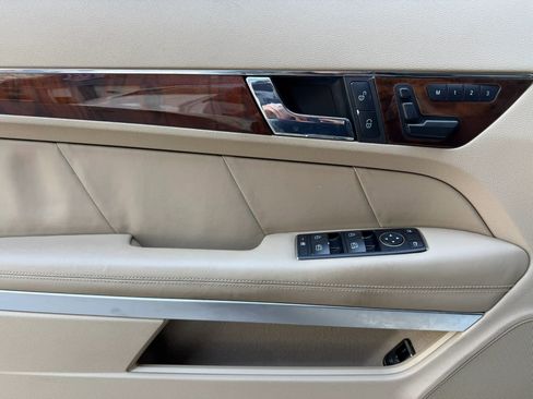 Used 2010 Mercedes-Benz E 350 E 350 Coupe 2D image 9