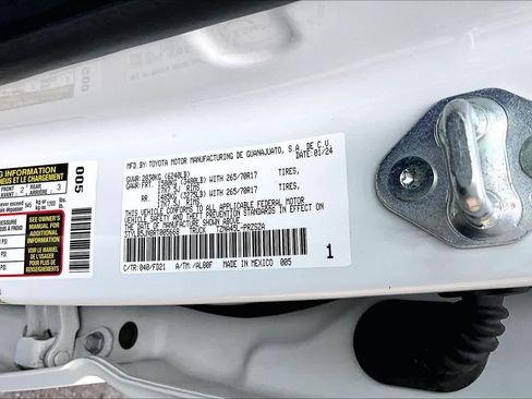 Certified 2024 Toyota Tacoma TRD Off-Road AWD/4WD image 34