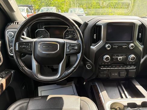 Certified 2021 GMC Sierra 3500 Denali w/ Denali Ultimate Package AWD/4WD image 17