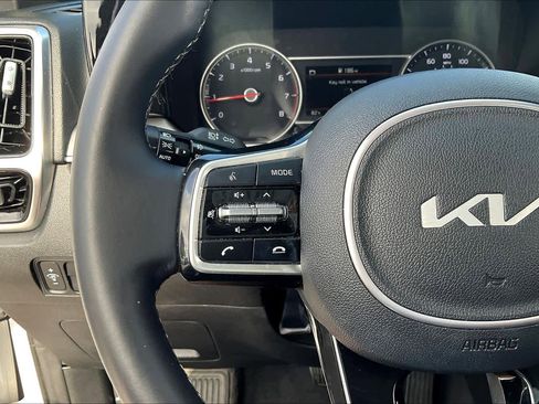 Used 2022 Kia Sorento SX image 20