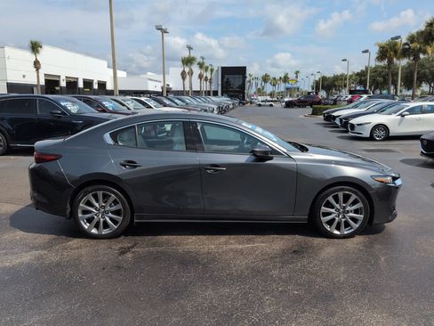 Used 2022 MAZDA MAZDA3 s FWD image 3