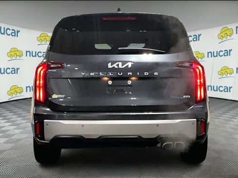 Used 2023 Kia Telluride S image 5