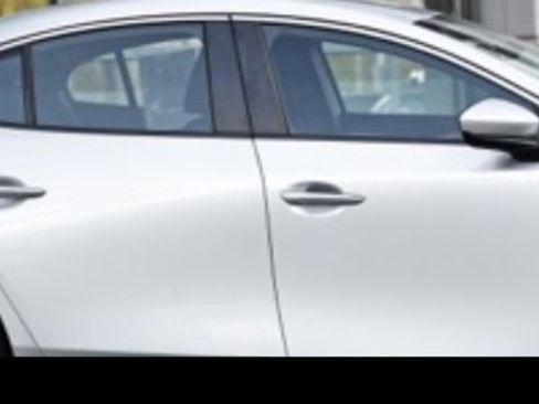 Used 2021 MAZDA MAZDA3 Sedan FWD image 14