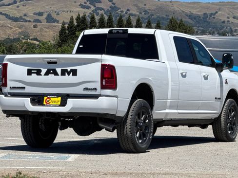 New 2026 RAM 3500 Laramie AWD/4WD image 4