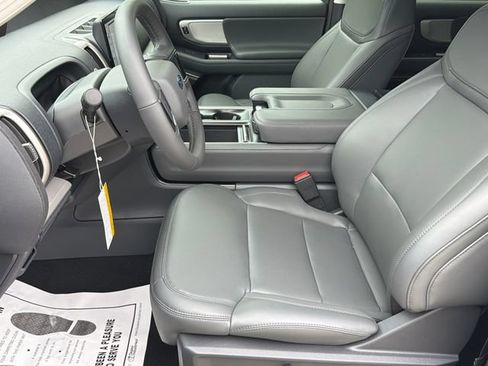New 2026 Ford Expedition Active RWD image 19
